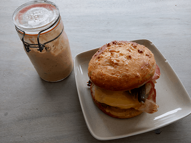 Burgersaus gemaakt in de Thermomix